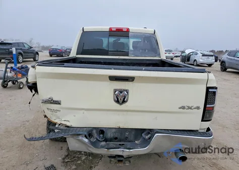 2010 Dodge Ram 1500 z USA, uszkodzony, nr VIN 1D7RV1CT1AS228007